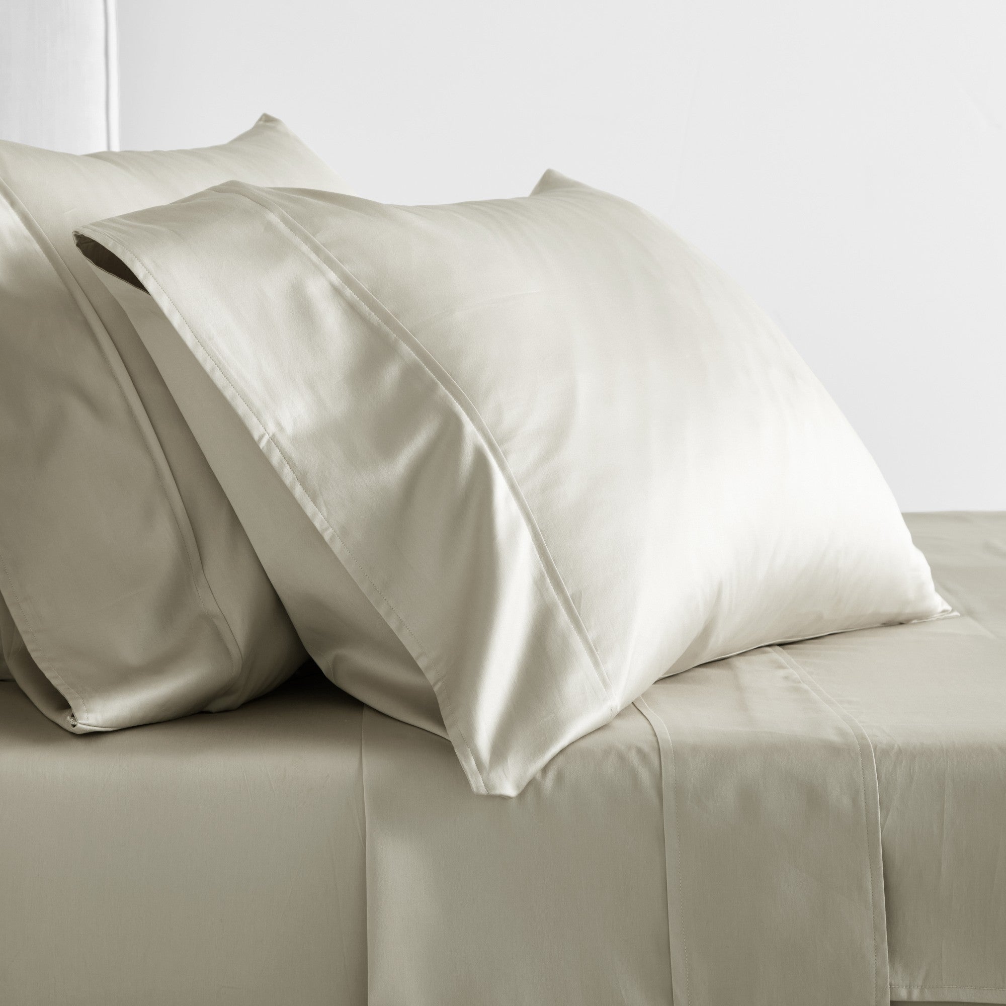 Williams Sonoma Signature 1000 Thread Count Sateen Sheet Set Light Grey